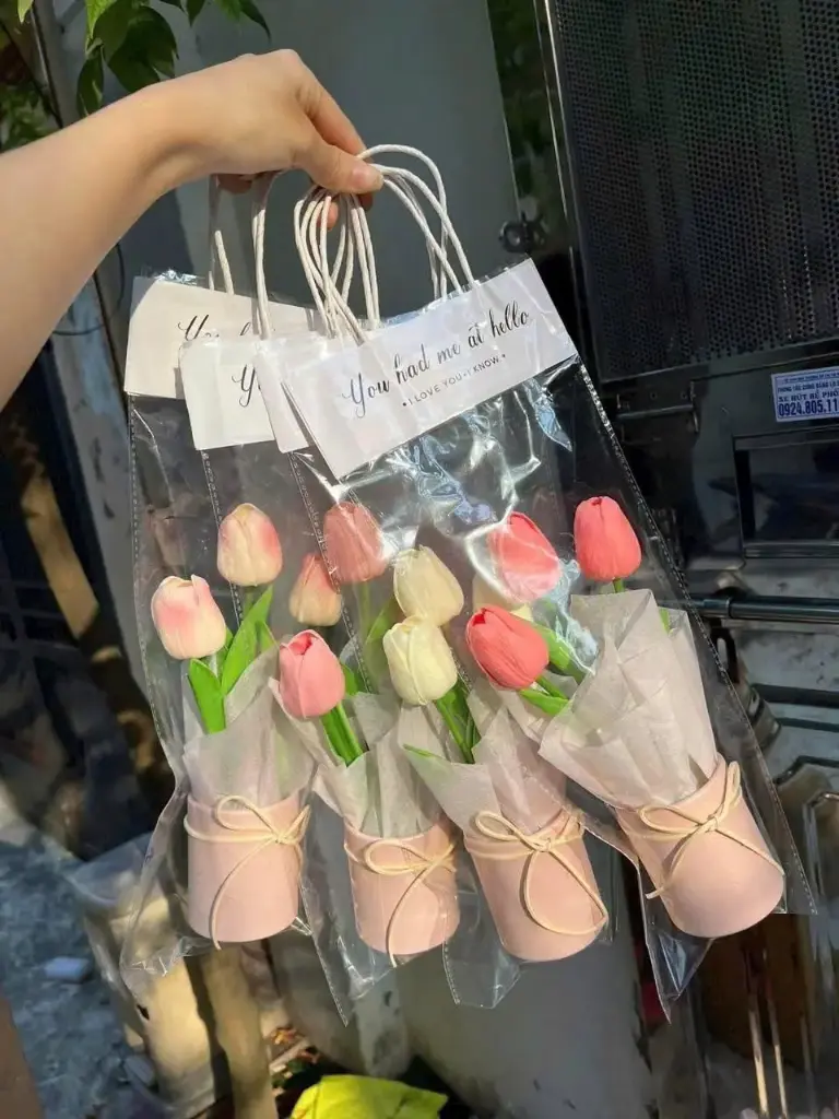 chậu hoa tulip sáp sp2346