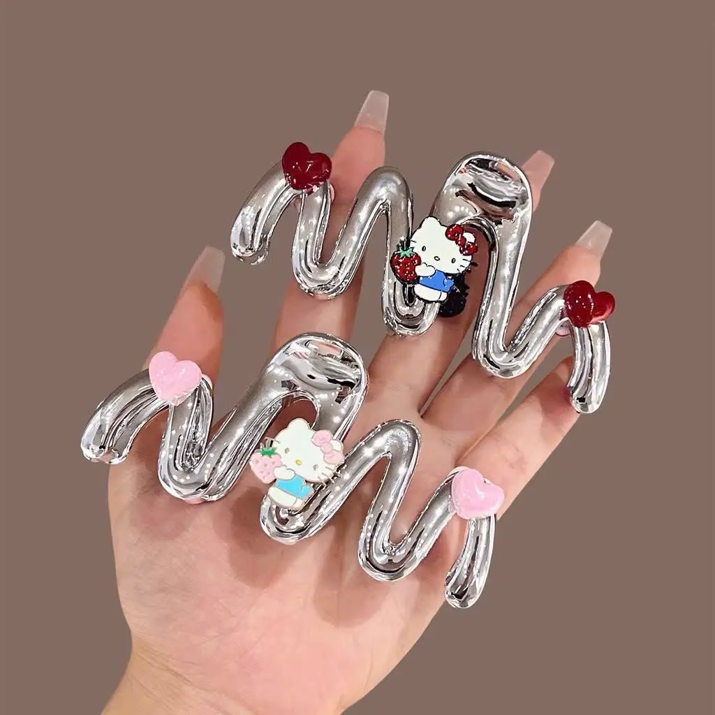 Kẹp càng cua gợn sóng đính charm kitty 