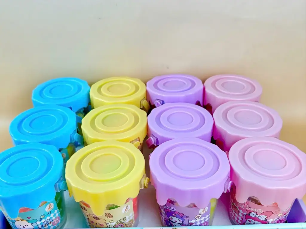 ĐẤT NẶN KÈM XÔ LỚN/SZ TO